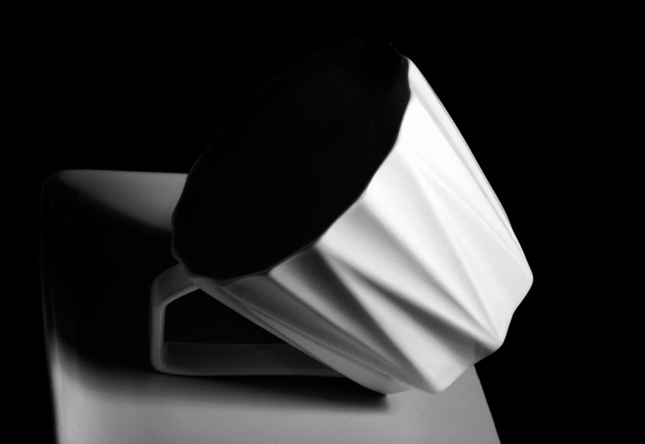 07_cup.plate.lines.blackandwhite.graphic.jpg